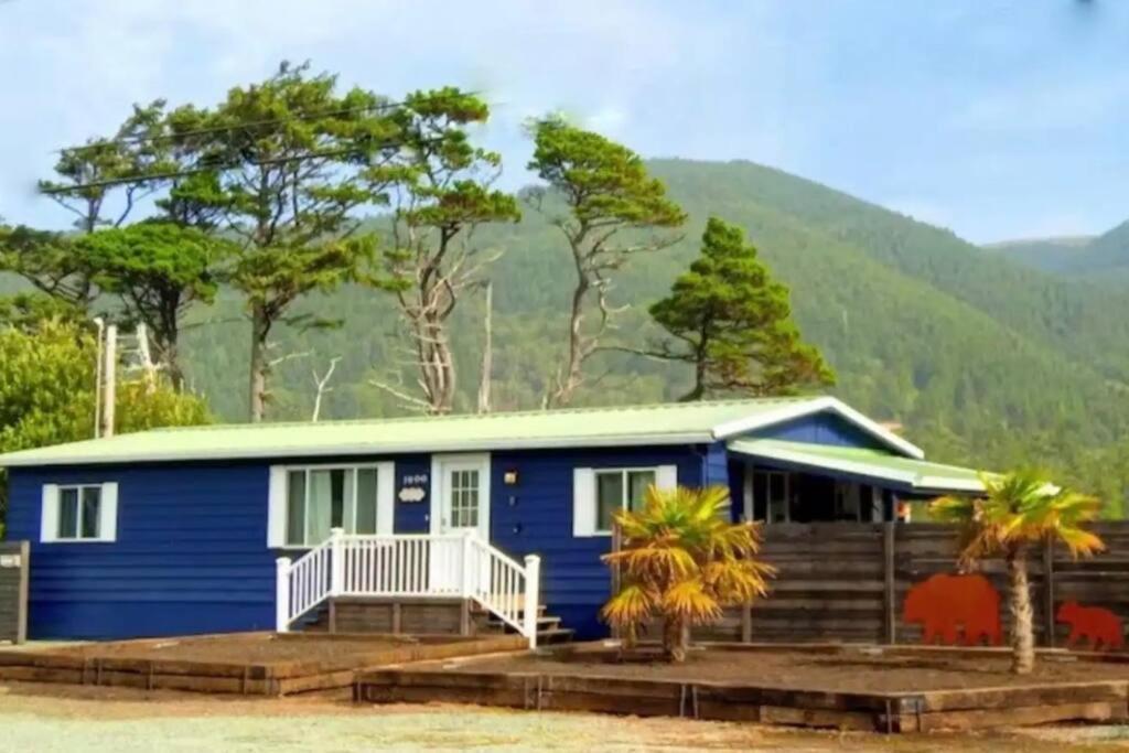 Tiki Escape W/ Amazing Mountain And Marsh Backdrop Villa Rockaway Beach Exterior photo